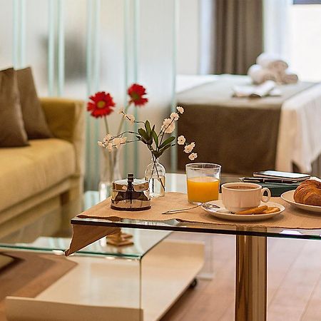 Apartamentos Suites Oficentro Deluxe Μάλαγα Δωμάτιο φωτογραφία
